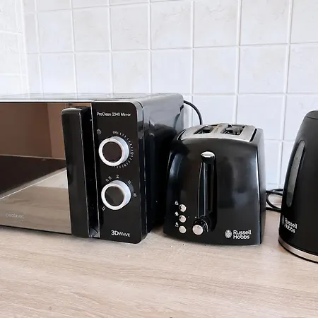 Apartamento Havn In Merseburg, 2br, Tv, Wifi *